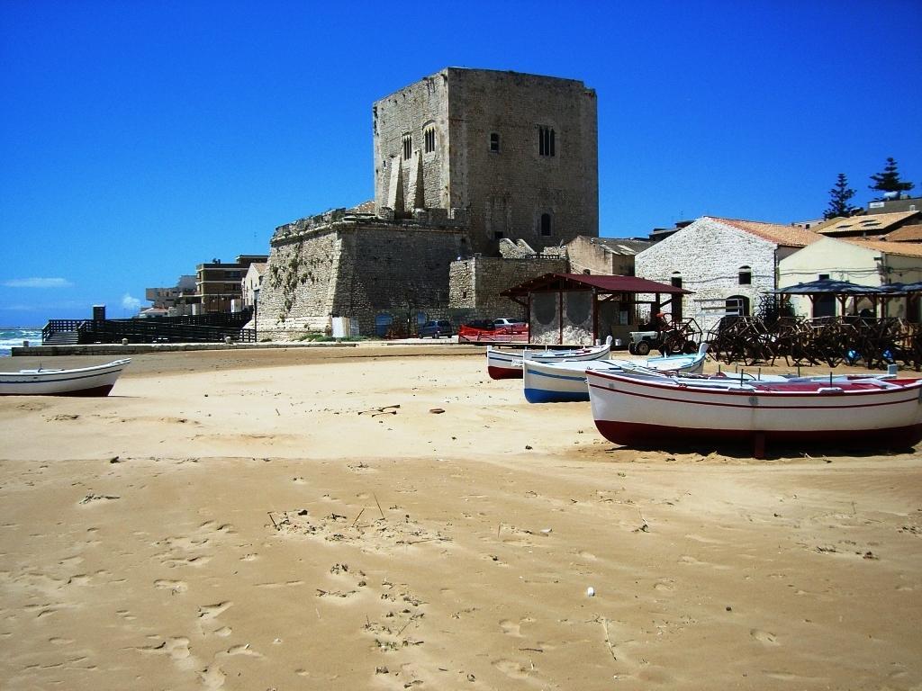 Guest House Via Crispi Pozzallo Szoba fotó